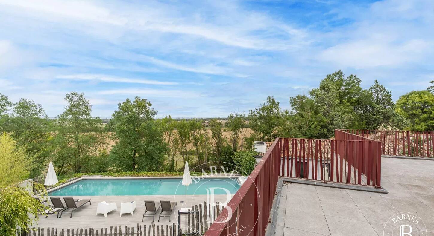 Show - BARNES Agency, luxury real estate in Toulouse