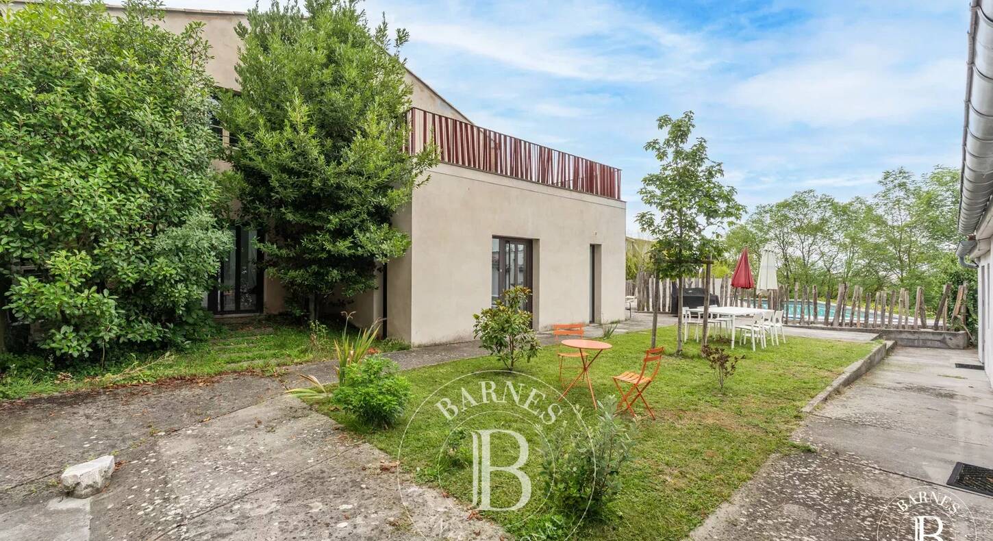 Show - BARNES Agency, luxury real estate in Toulouse