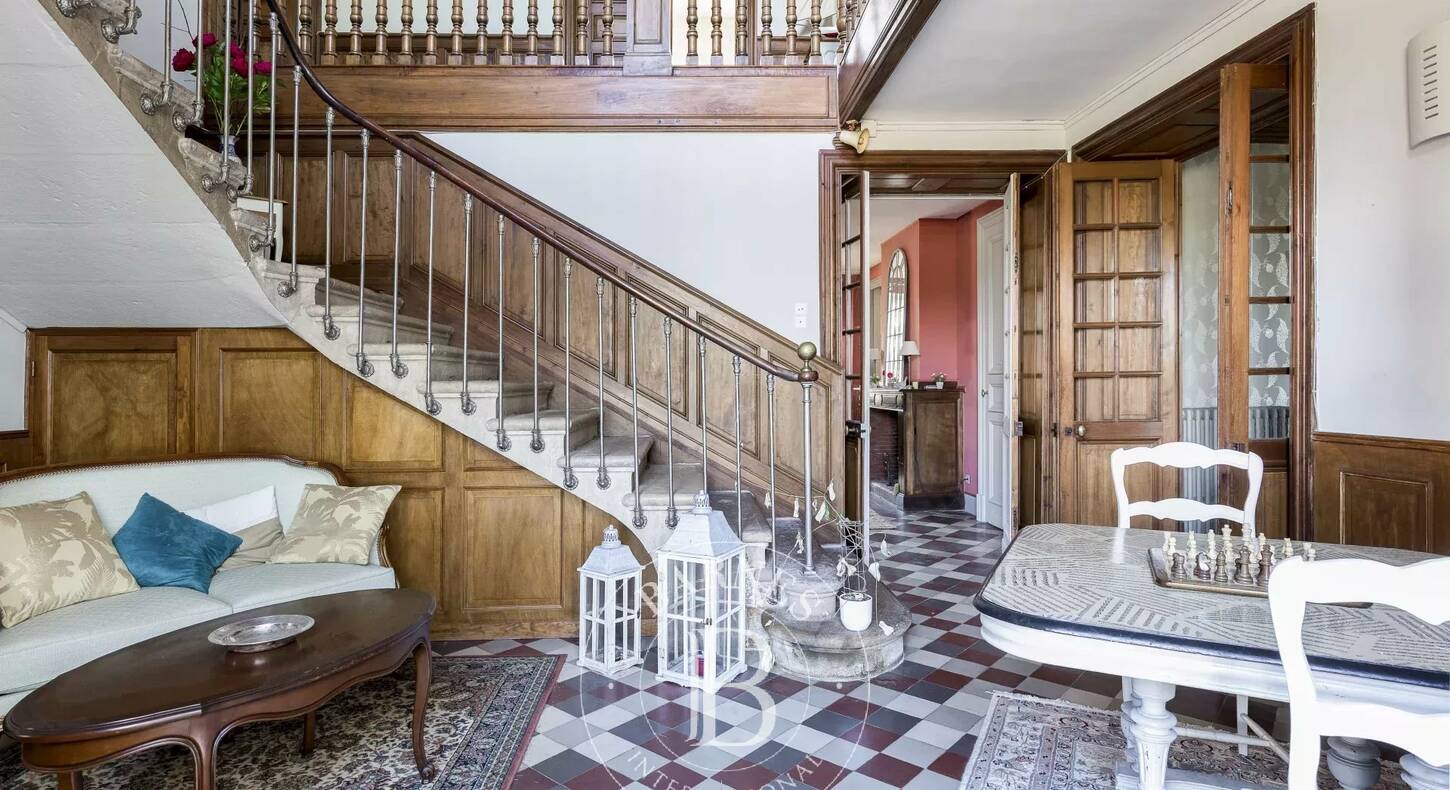 Show - BARNES Toulouse - Immobilier de luxe, appartements et maisons de prestige à Toulouse