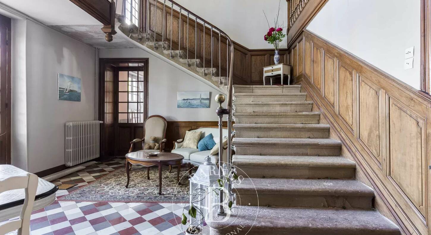 Show - BARNES Toulouse - Immobilier de luxe, appartements et maisons de prestige à Toulouse