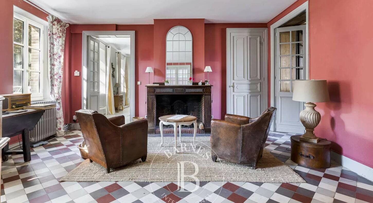 Show - BARNES Agency, luxury real estate in Toulouse
