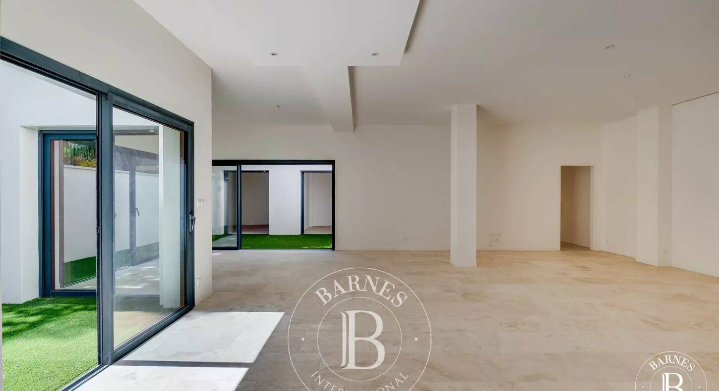 Show - BARNES Toulouse - Immobilier de luxe, appartements et maisons de prestige à Toulouse
