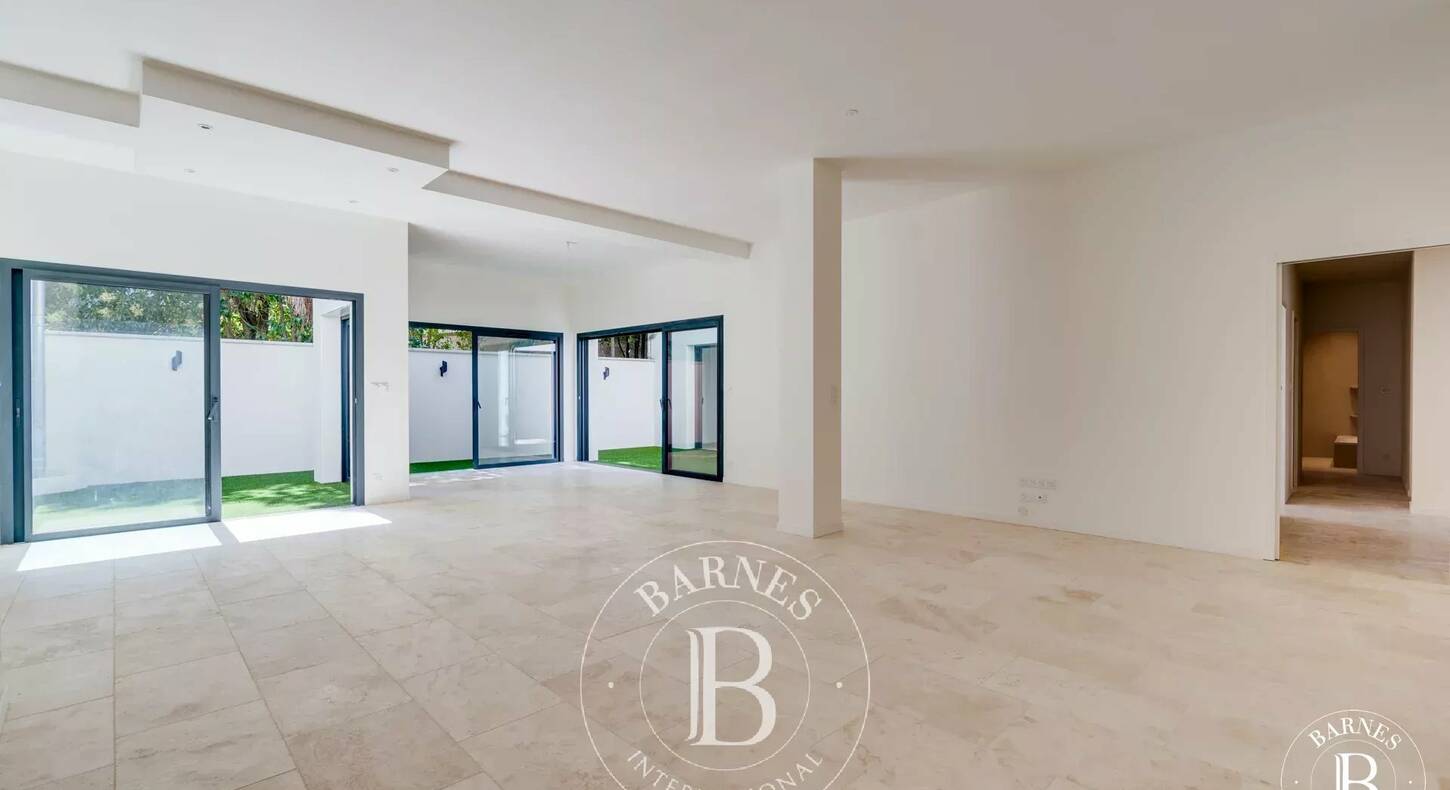 Show - BARNES Toulouse - Immobilier de luxe, appartements et maisons de prestige à Toulouse