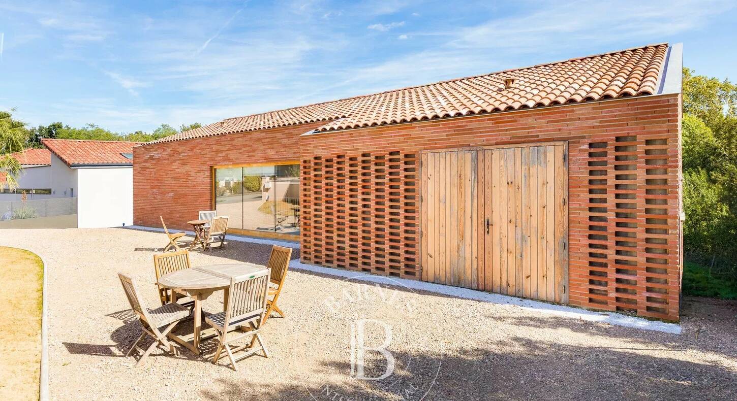 Show - BARNES Toulouse - Immobilier de luxe, appartements et maisons de prestige à Toulouse