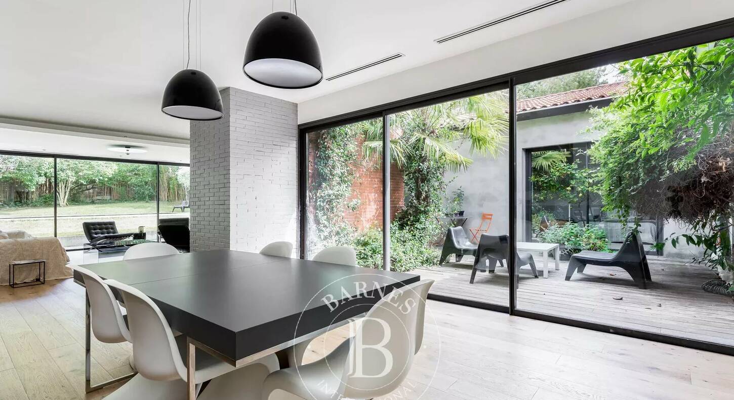 Show - BARNES Toulouse - Immobilier de luxe, appartements et maisons de prestige à Toulouse