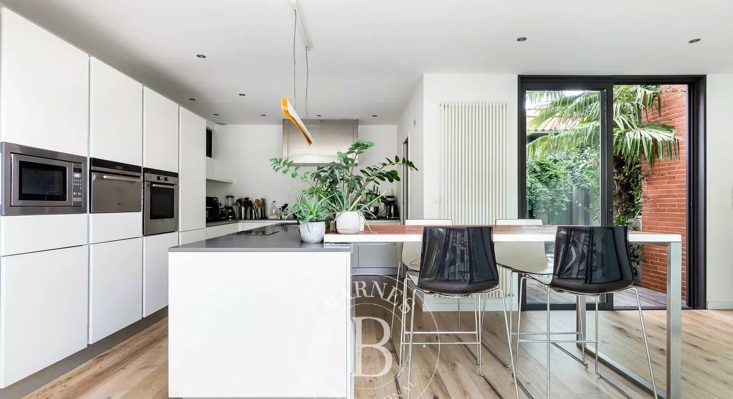 Show - BARNES Toulouse - Immobilier de luxe, appartements et maisons de prestige à Toulouse