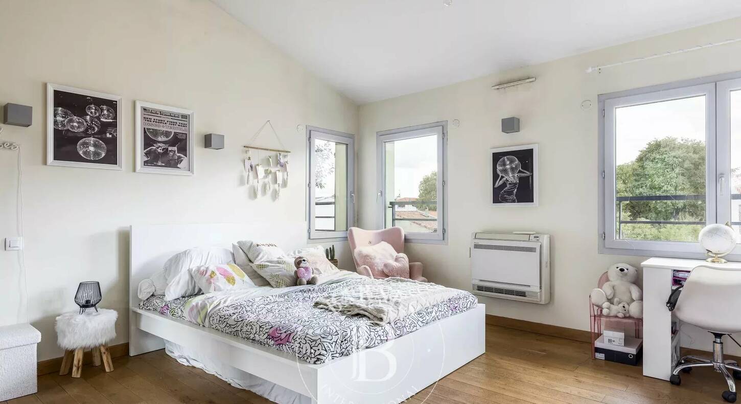 Show - BARNES Toulouse - Immobilier de luxe, appartements et maisons de prestige à Toulouse