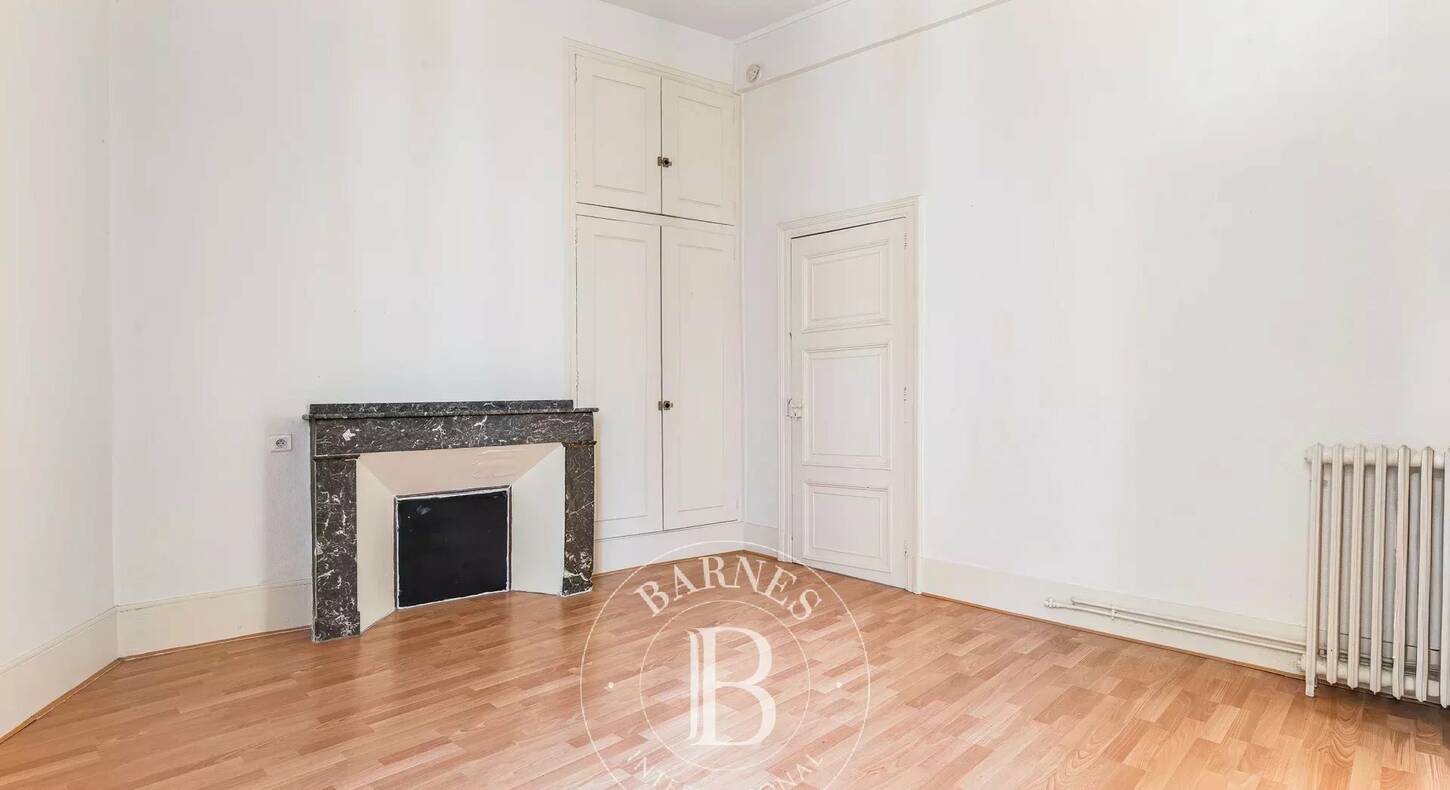 Show - BARNES Agency, luxury real estate in Toulouse