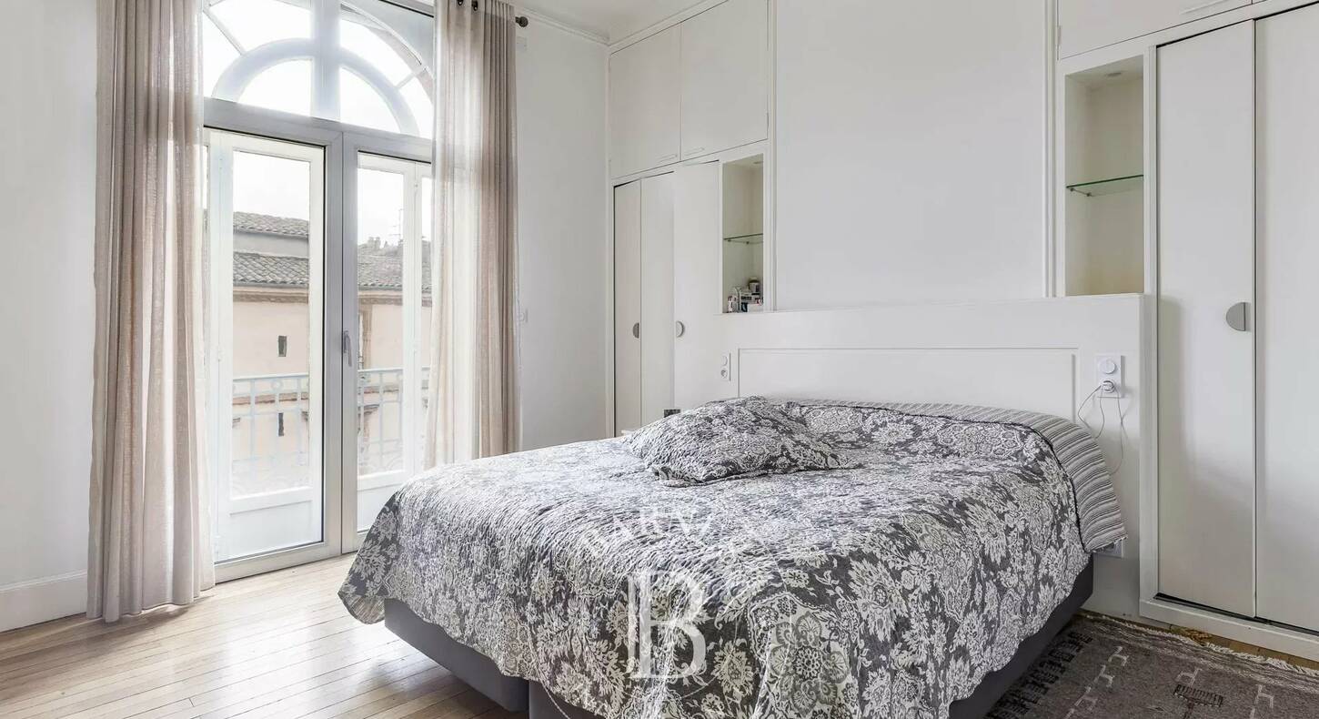 Show - BARNES Agency, luxury real estate in Toulouse