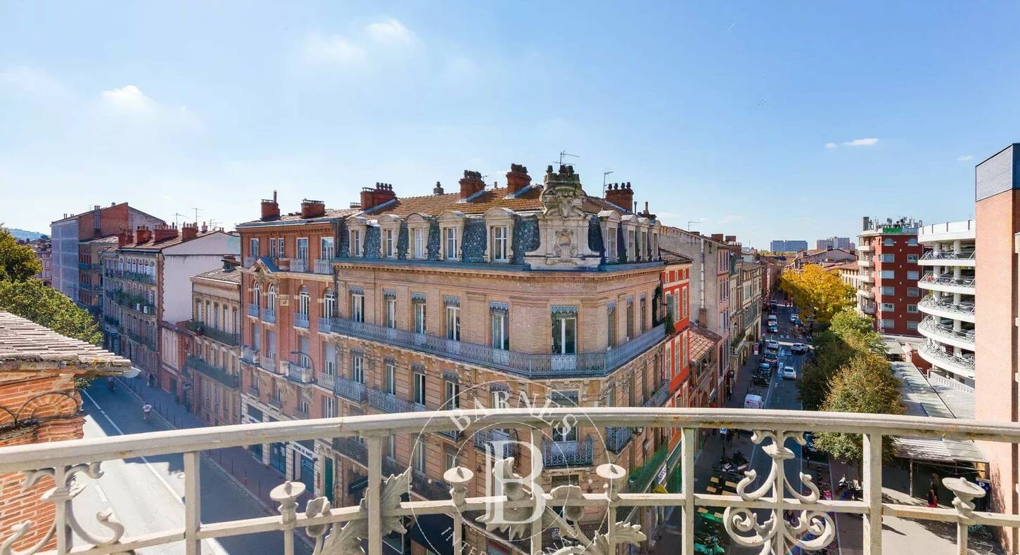 Show - BARNES Agency, luxury real estate in Toulouse