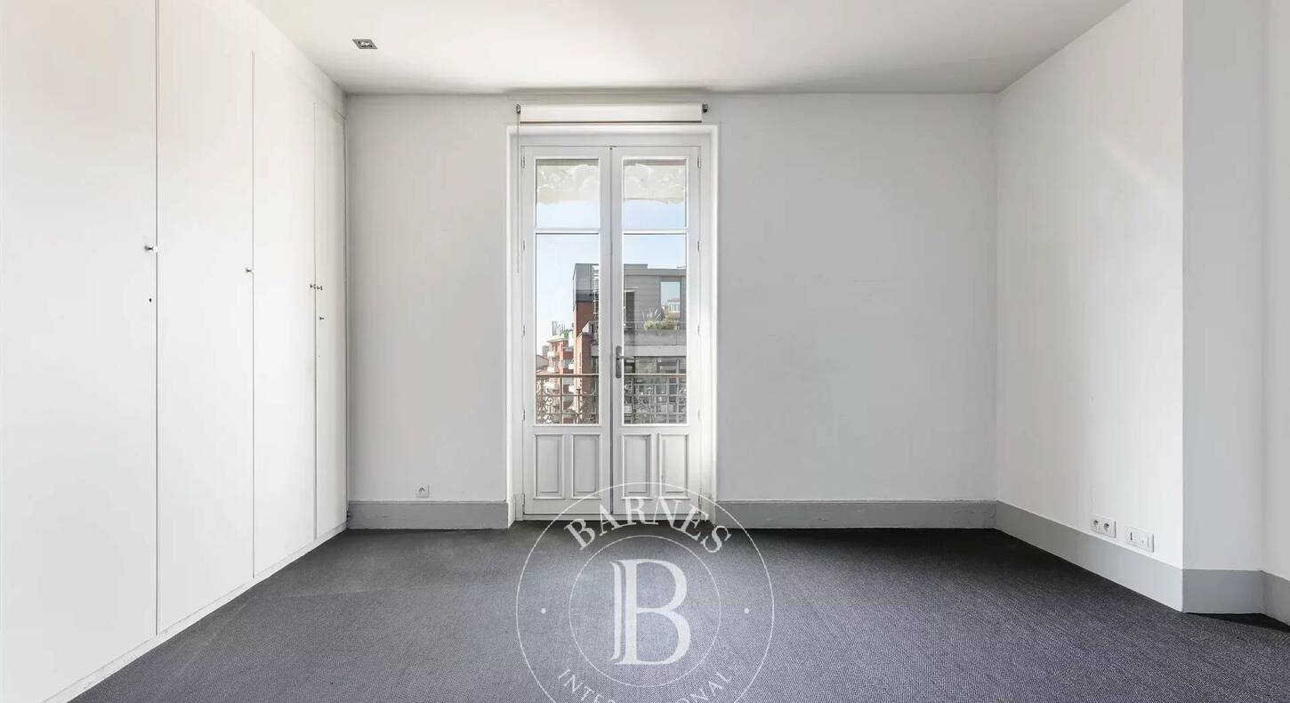 Show - BARNES Agency, luxury real estate in Toulouse