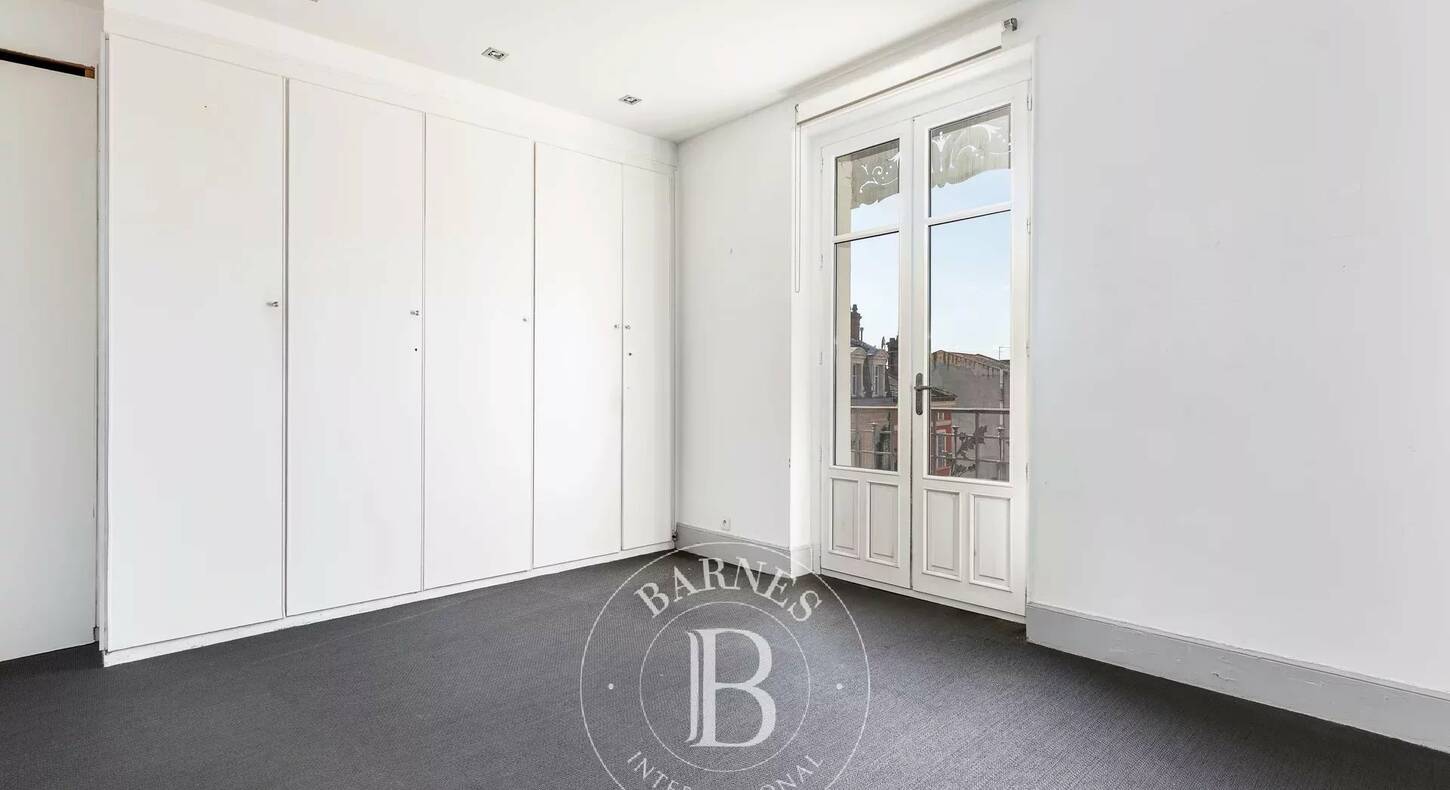 Show - BARNES Agency, luxury real estate in Toulouse