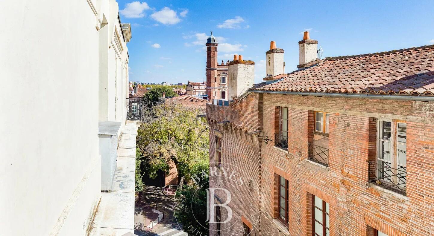 Show - BARNES Agency, luxury real estate in Toulouse