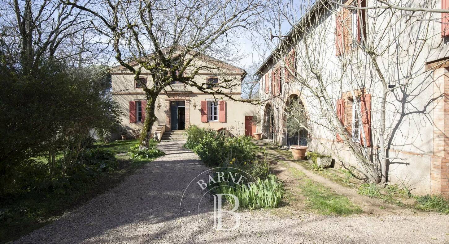 Show - BARNES Agency, luxury real estate in Toulouse