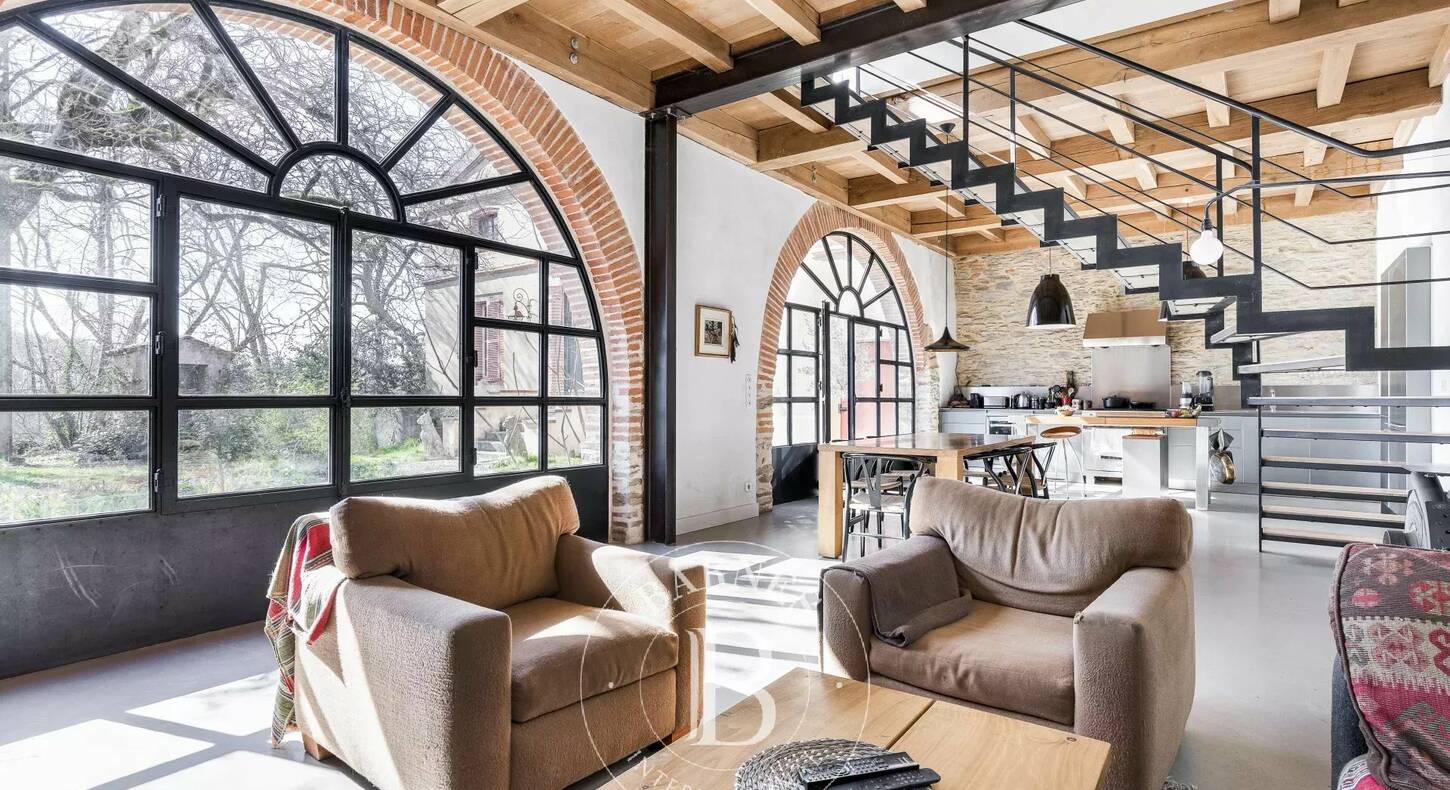 Show - BARNES Agency, luxury real estate in Toulouse