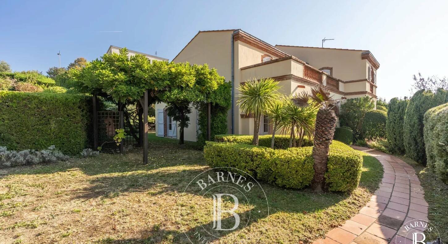 Show - BARNES Toulouse - Immobilier de luxe, appartements et maisons de prestige à Toulouse