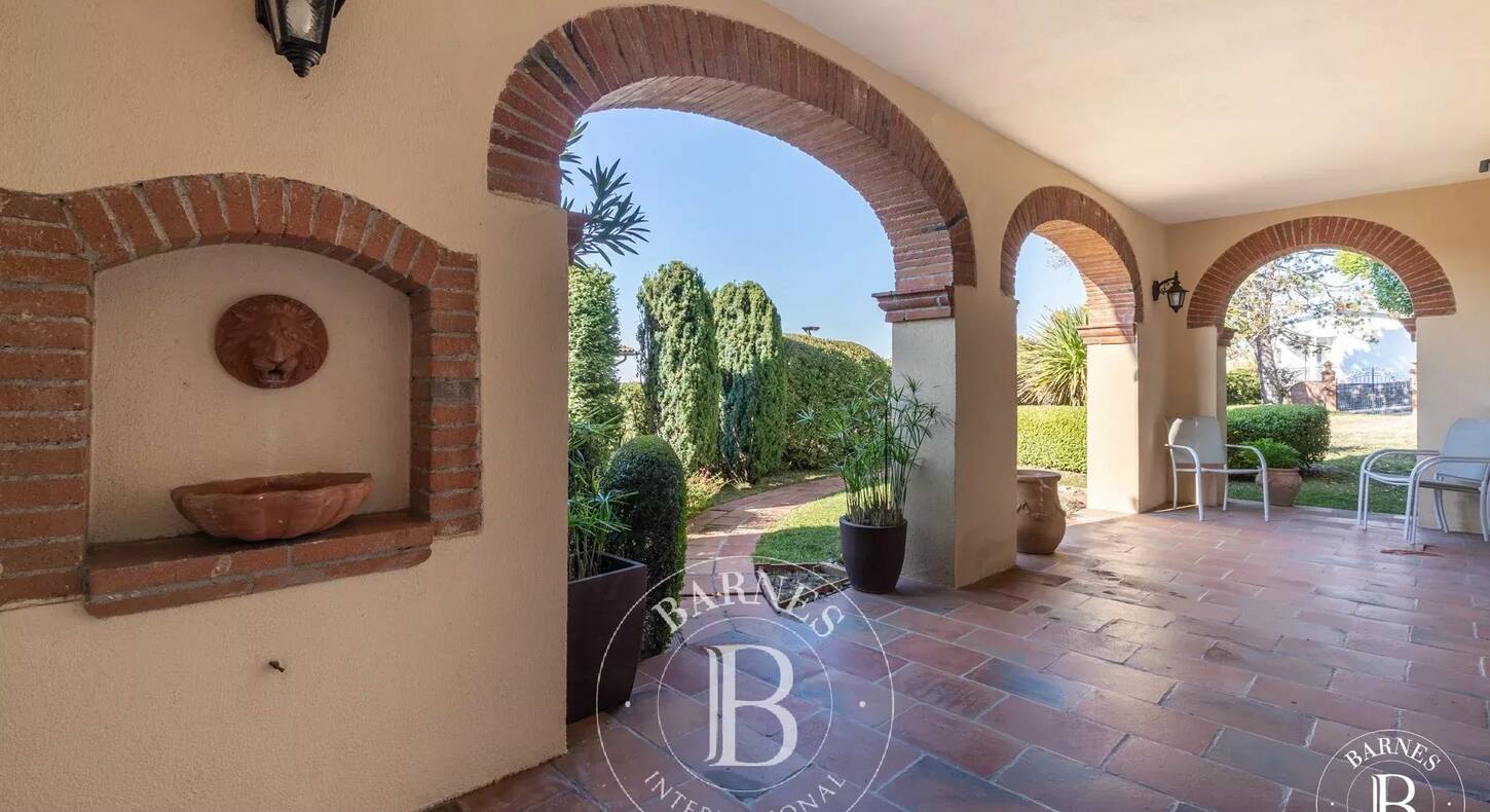 Show - BARNES Toulouse - Immobilier de luxe, appartements et maisons de prestige à Toulouse