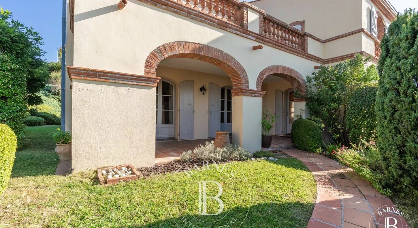 Show - BARNES Agency, luxury real estate in Toulouse