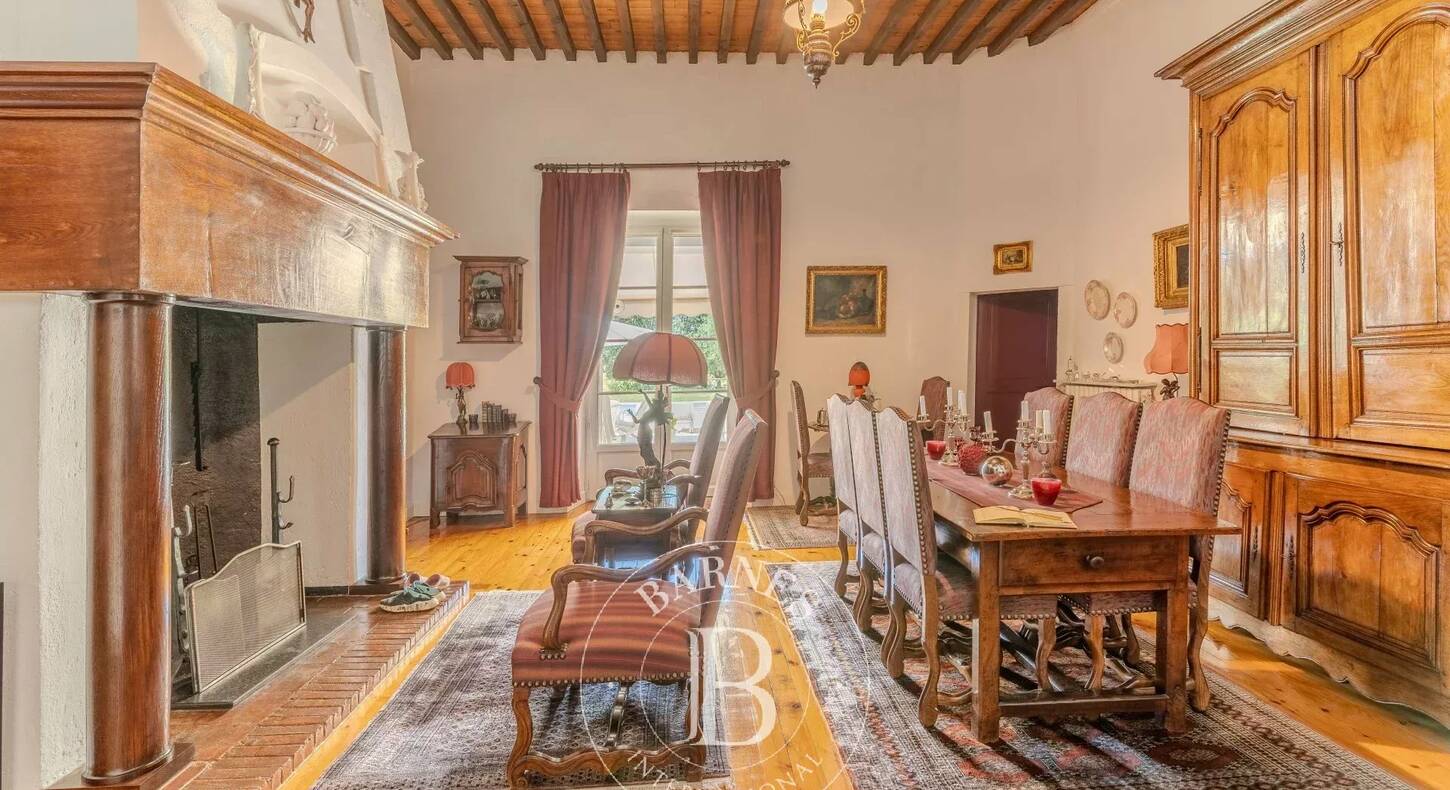 Show - BARNES Agency, luxury real estate in Toulouse