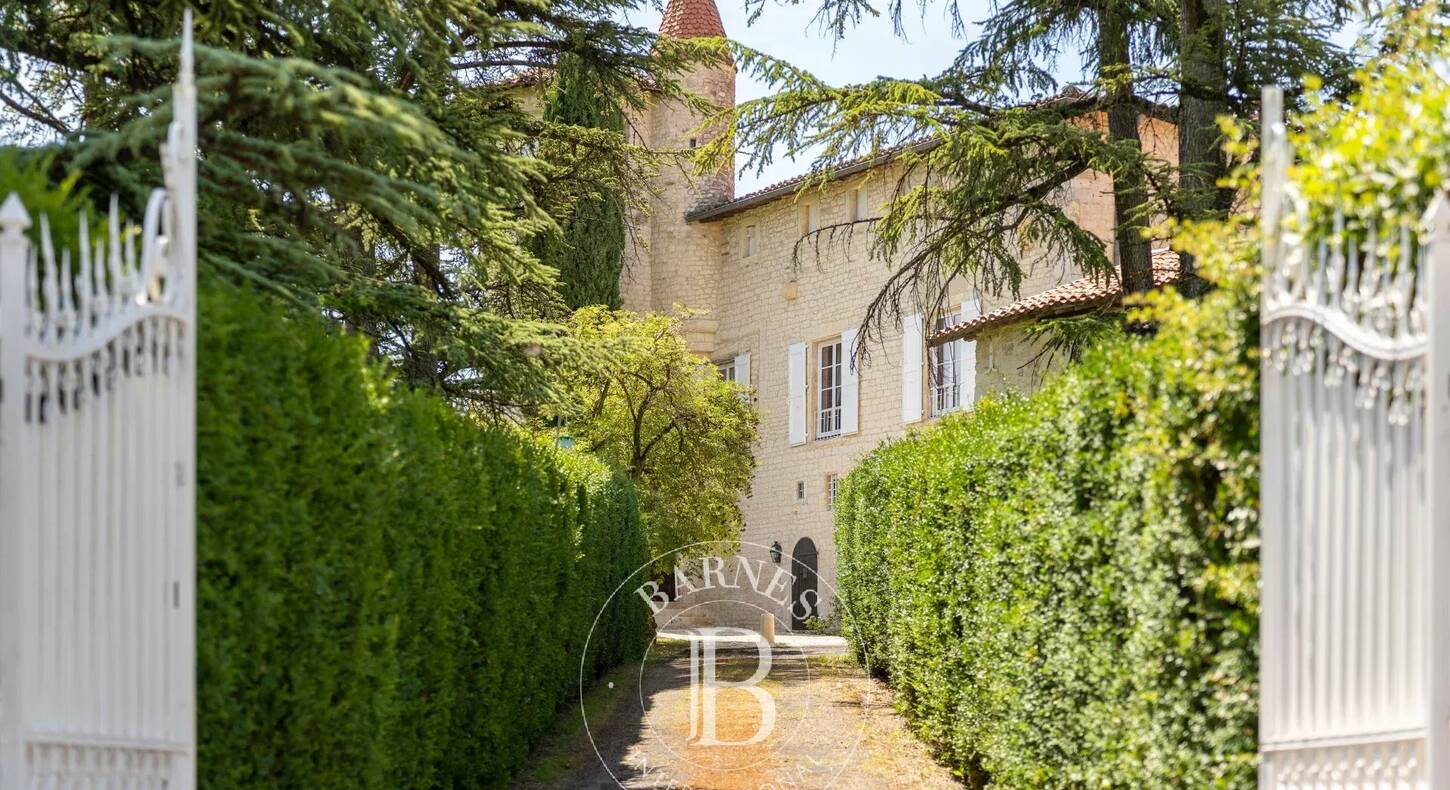Show - BARNES Agency, luxury real estate in Toulouse