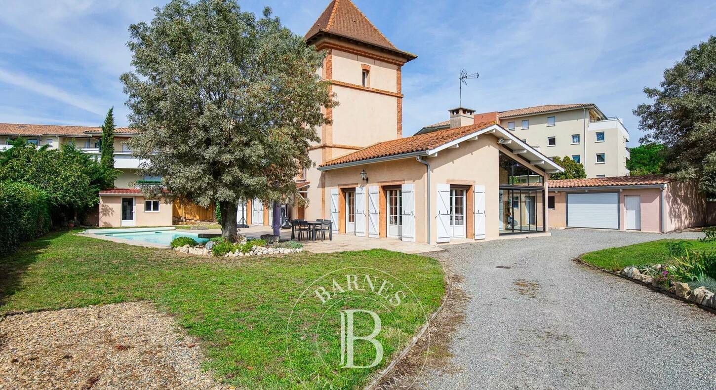 Show - BARNES Agency, luxury real estate in Toulouse
