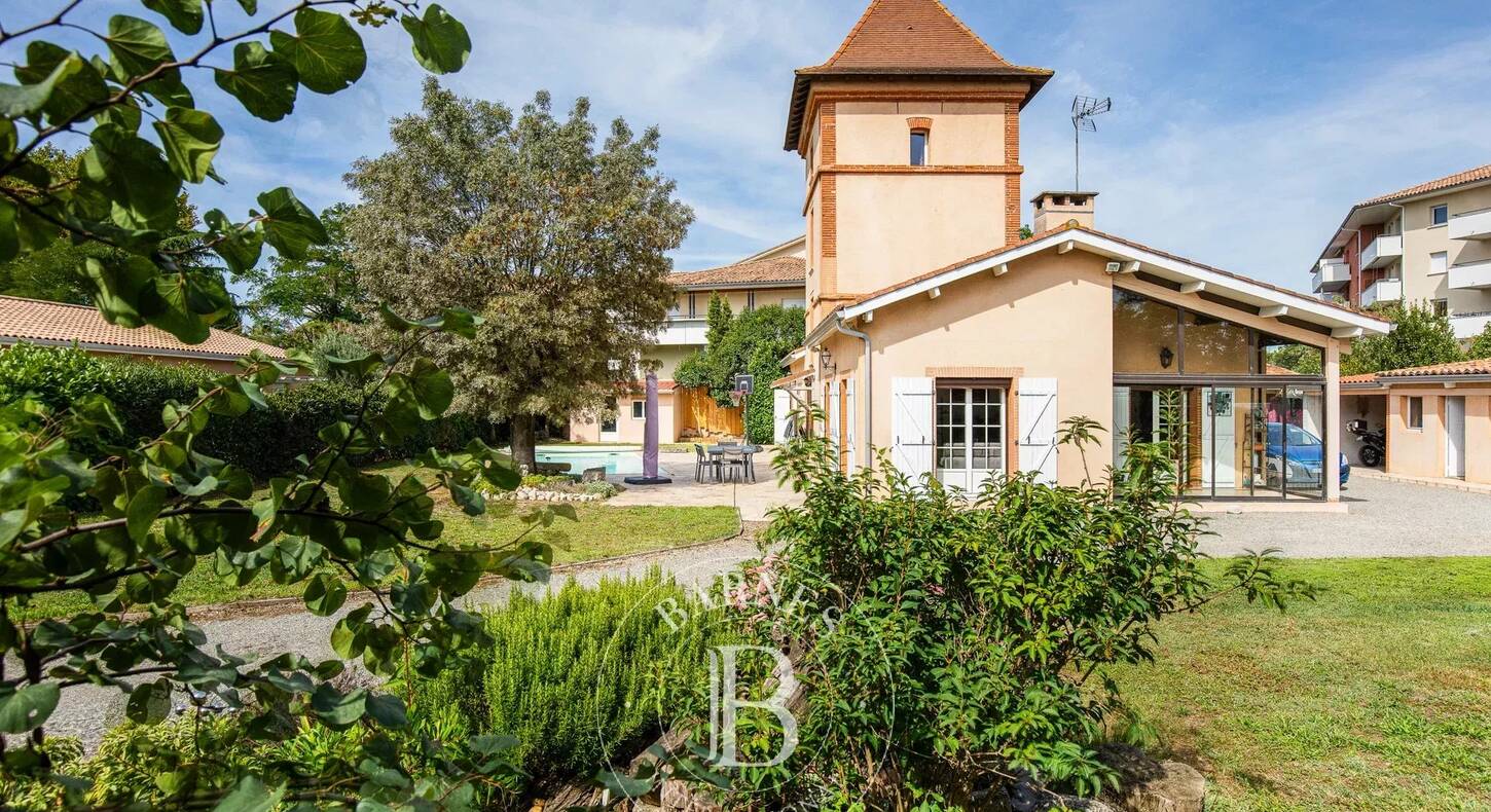 Show - BARNES Agency, luxury real estate in Toulouse