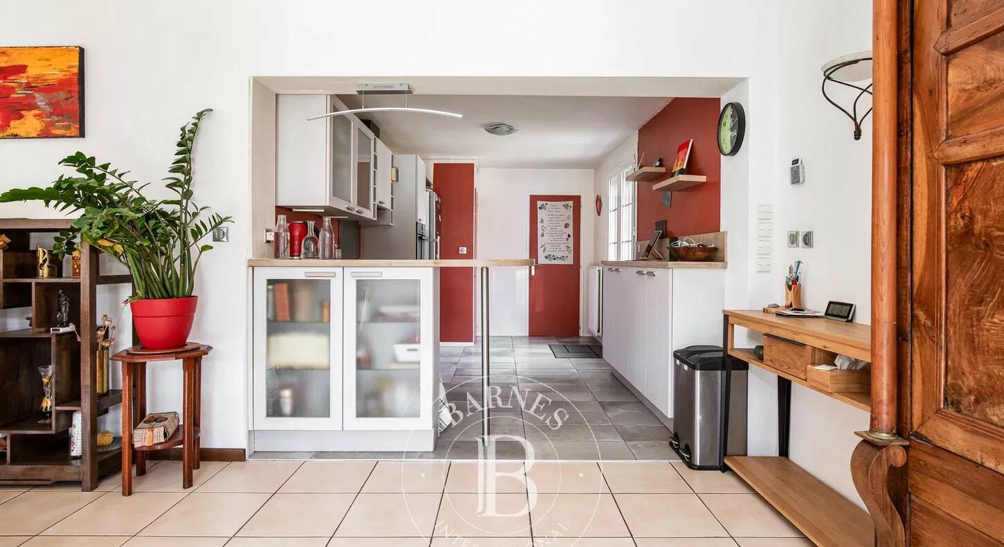 Show - BARNES Agency, luxury real estate in Toulouse