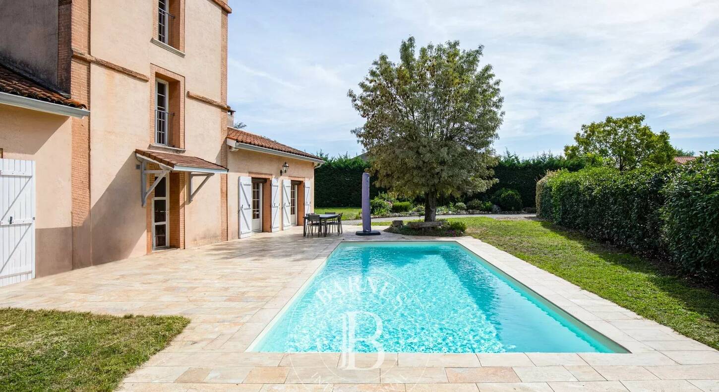 Show - BARNES Agency, luxury real estate in Toulouse