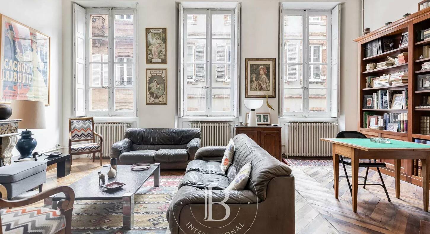Show - BARNES Agency, luxury real estate in Toulouse