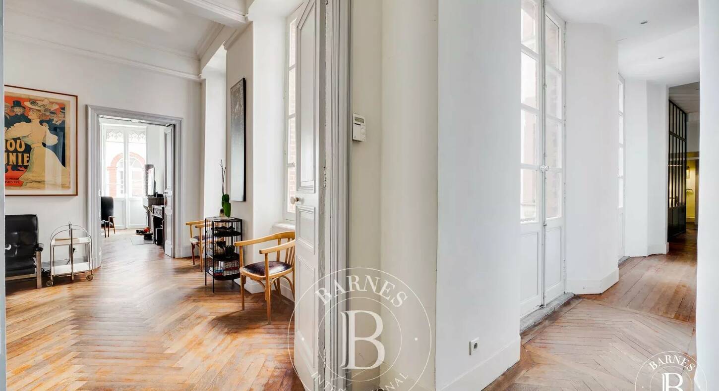 Show - BARNES Toulouse - Immobilier de luxe, appartements et maisons de prestige à Toulouse