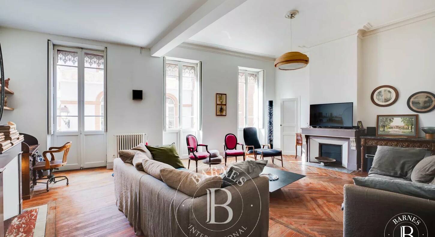 Show - BARNES Toulouse - Immobilier de luxe, appartements et maisons de prestige à Toulouse