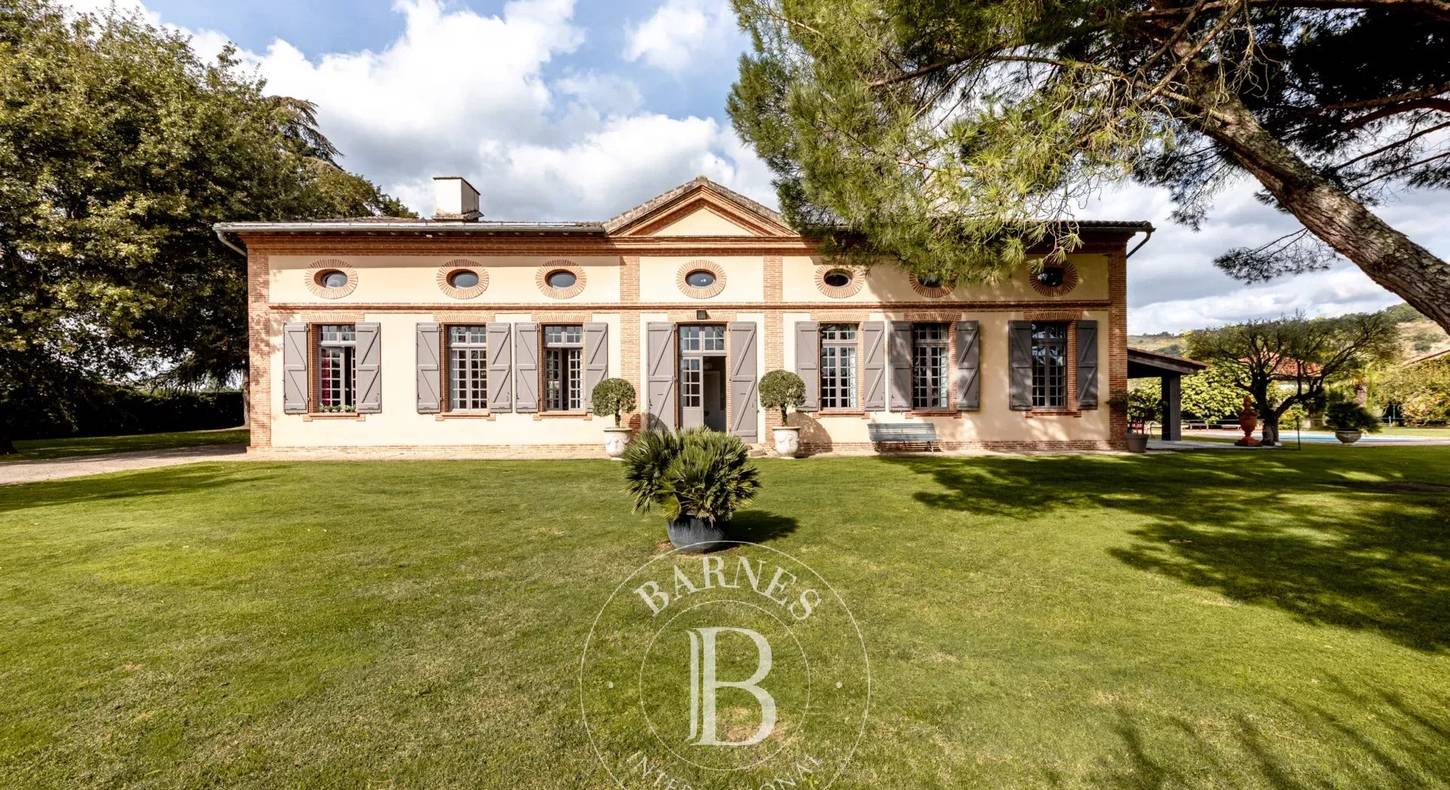 Show - BARNES Agency, luxury real estate in Toulouse