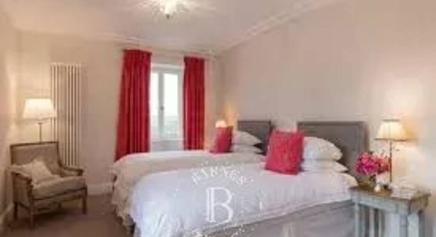 Show - BARNES Agency, luxury real estate in Toulouse