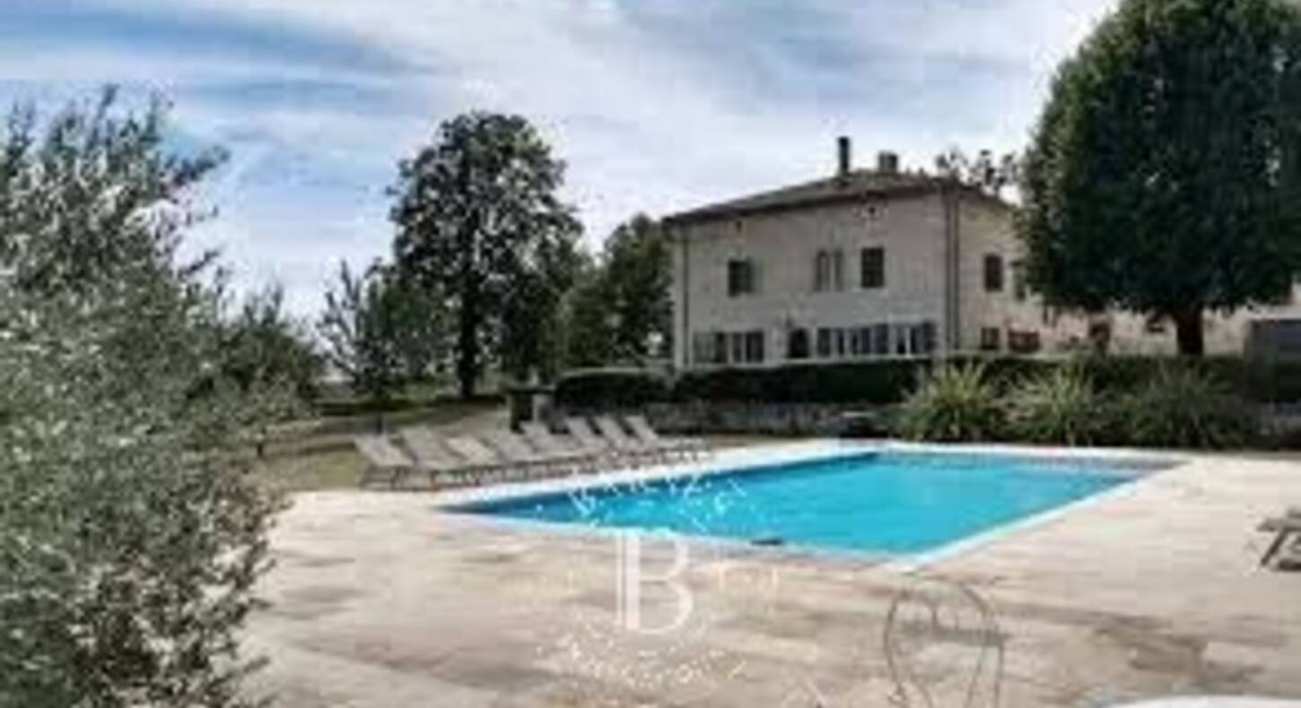 Show - BARNES Agency, luxury real estate in Toulouse