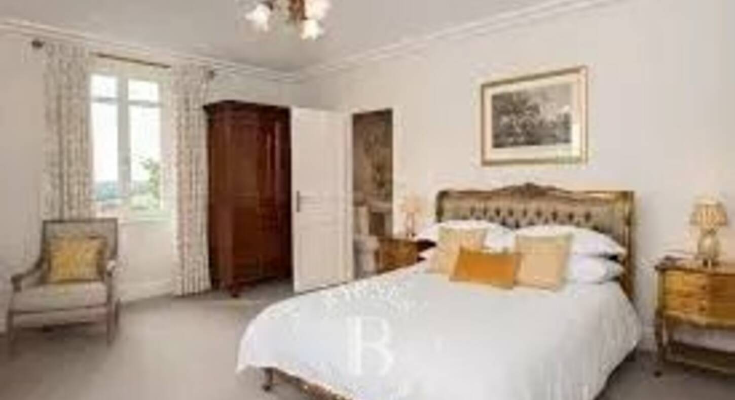 Show - BARNES Agency, luxury real estate in Toulouse