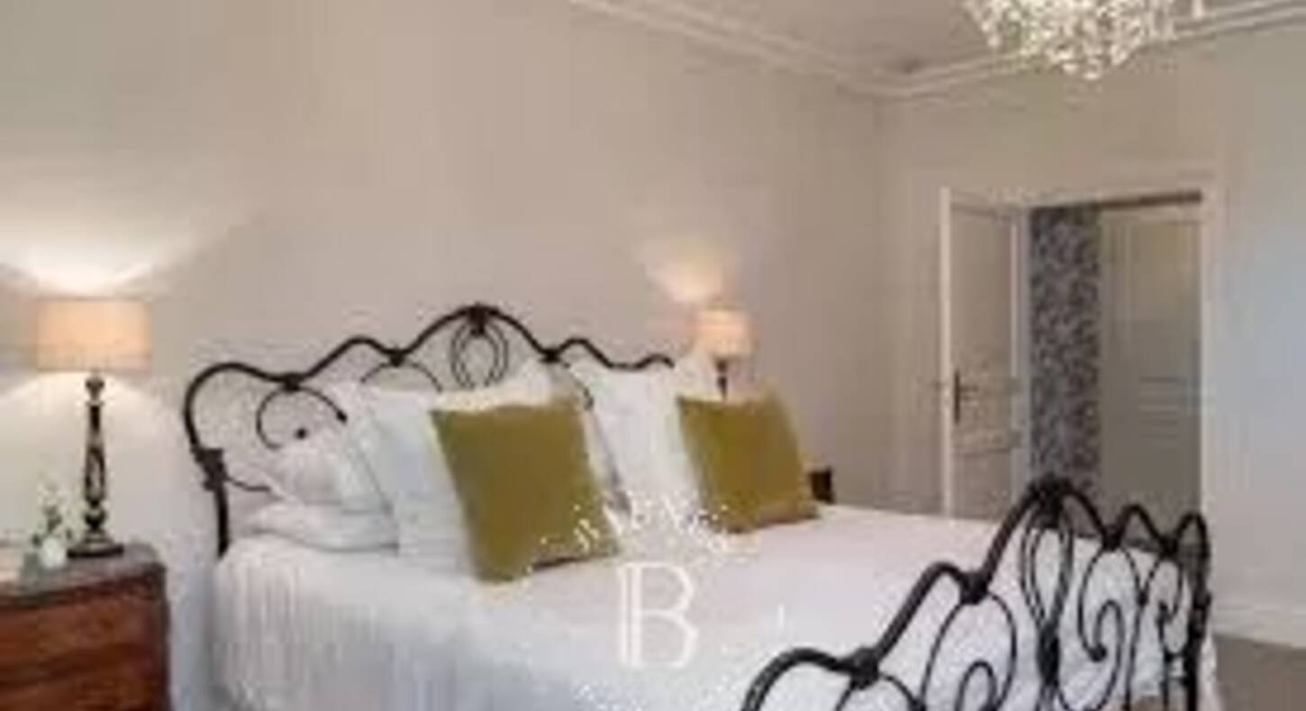 Show - BARNES Agency, luxury real estate in Toulouse