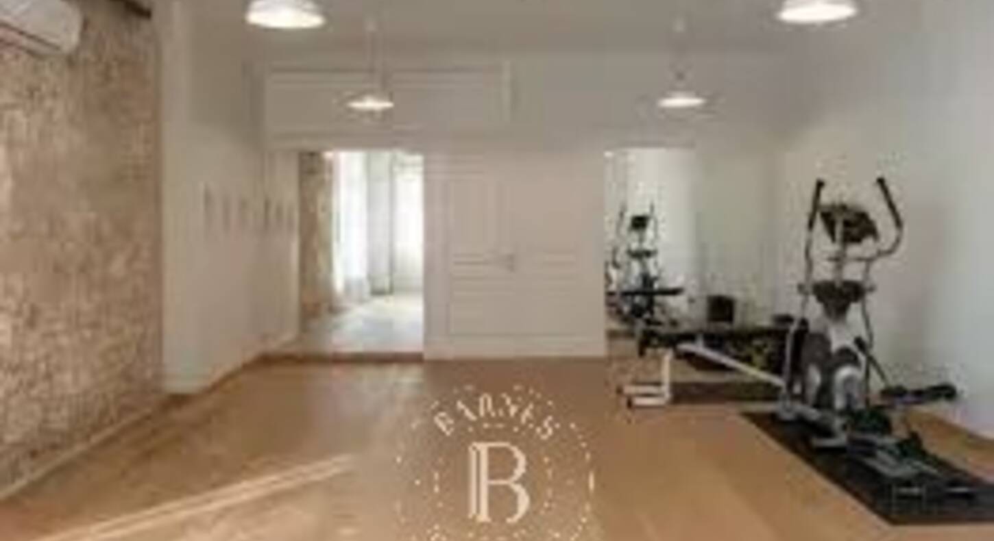 Show - BARNES Agency, luxury real estate in Toulouse