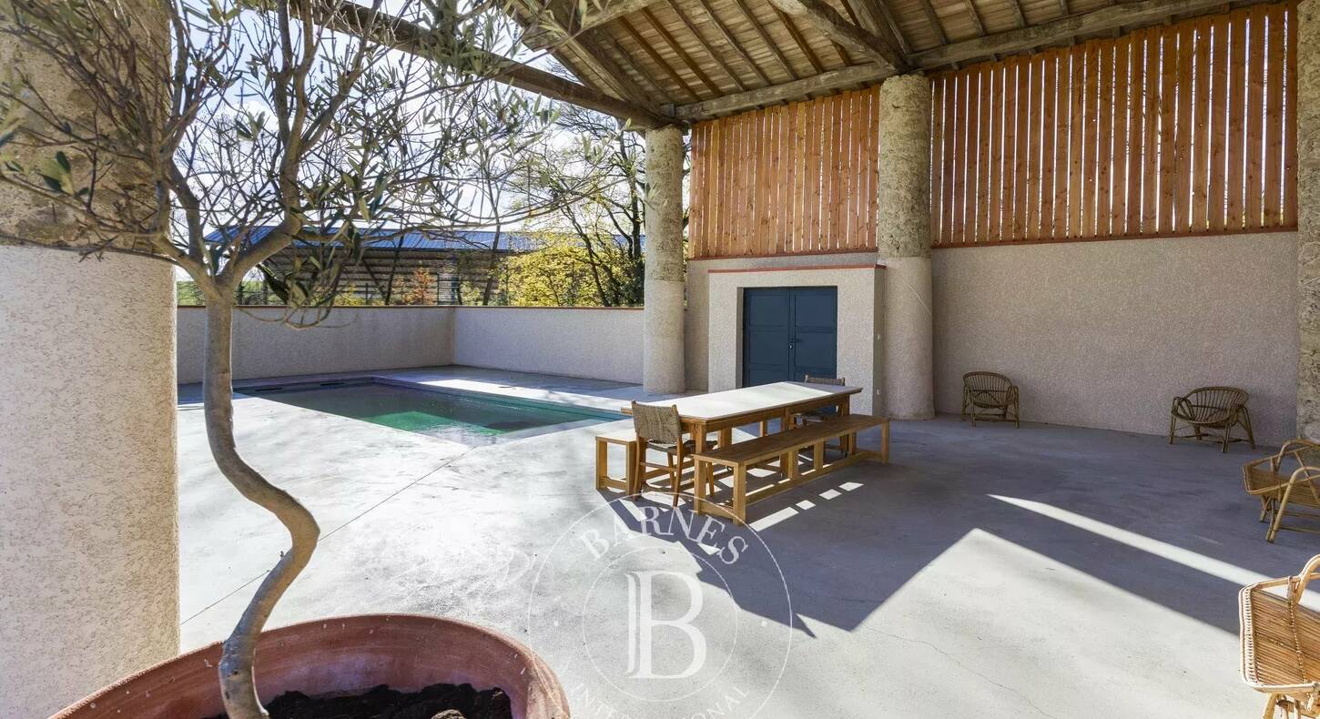 Show - BARNES Agency, luxury real estate in Toulouse