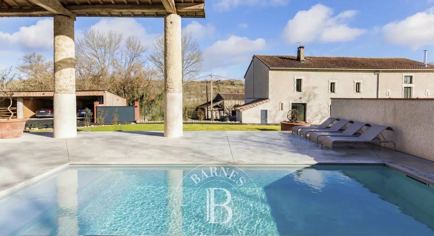 Show - BARNES Agency, luxury real estate in Toulouse