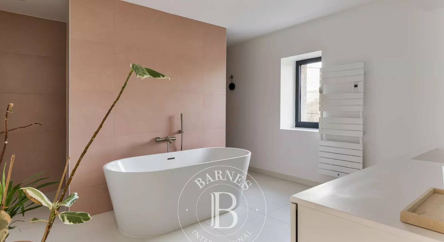 Show - BARNES Agency, luxury real estate in Toulouse
