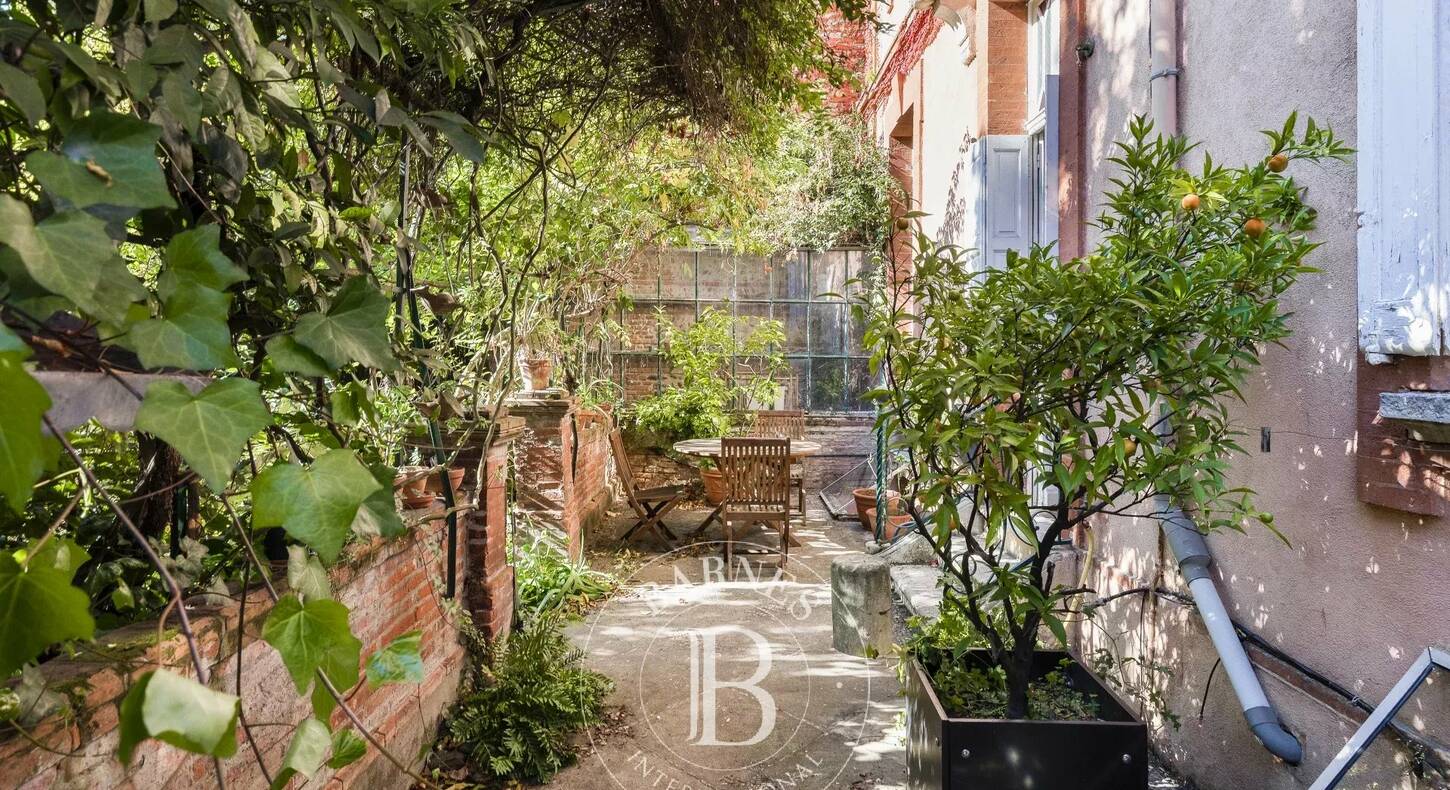 Show - BARNES Toulouse - Immobilier de luxe, appartements et maisons de prestige à Toulouse
