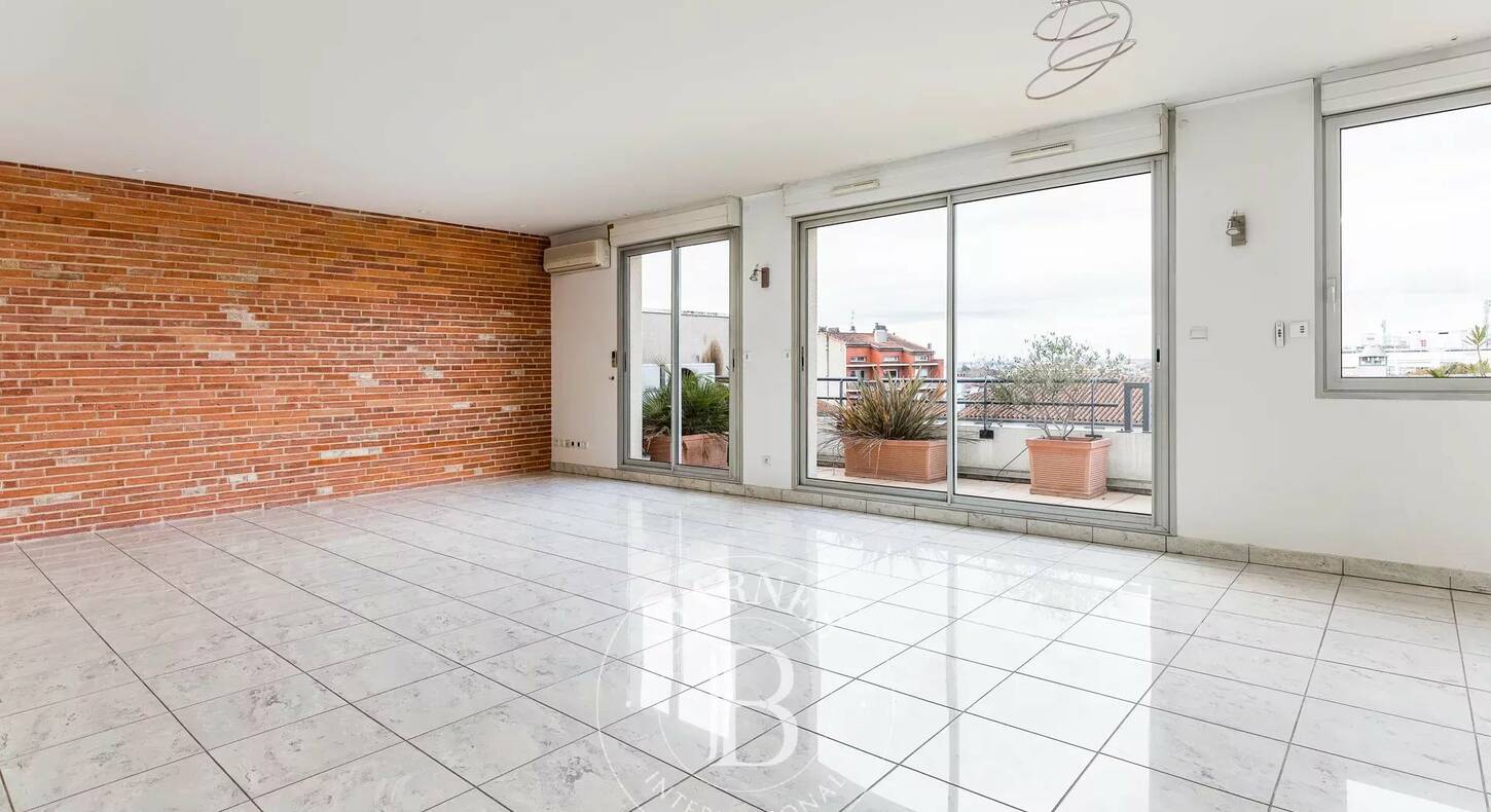 Show - BARNES Toulouse - Immobilier de luxe, appartements et maisons de prestige à Toulouse