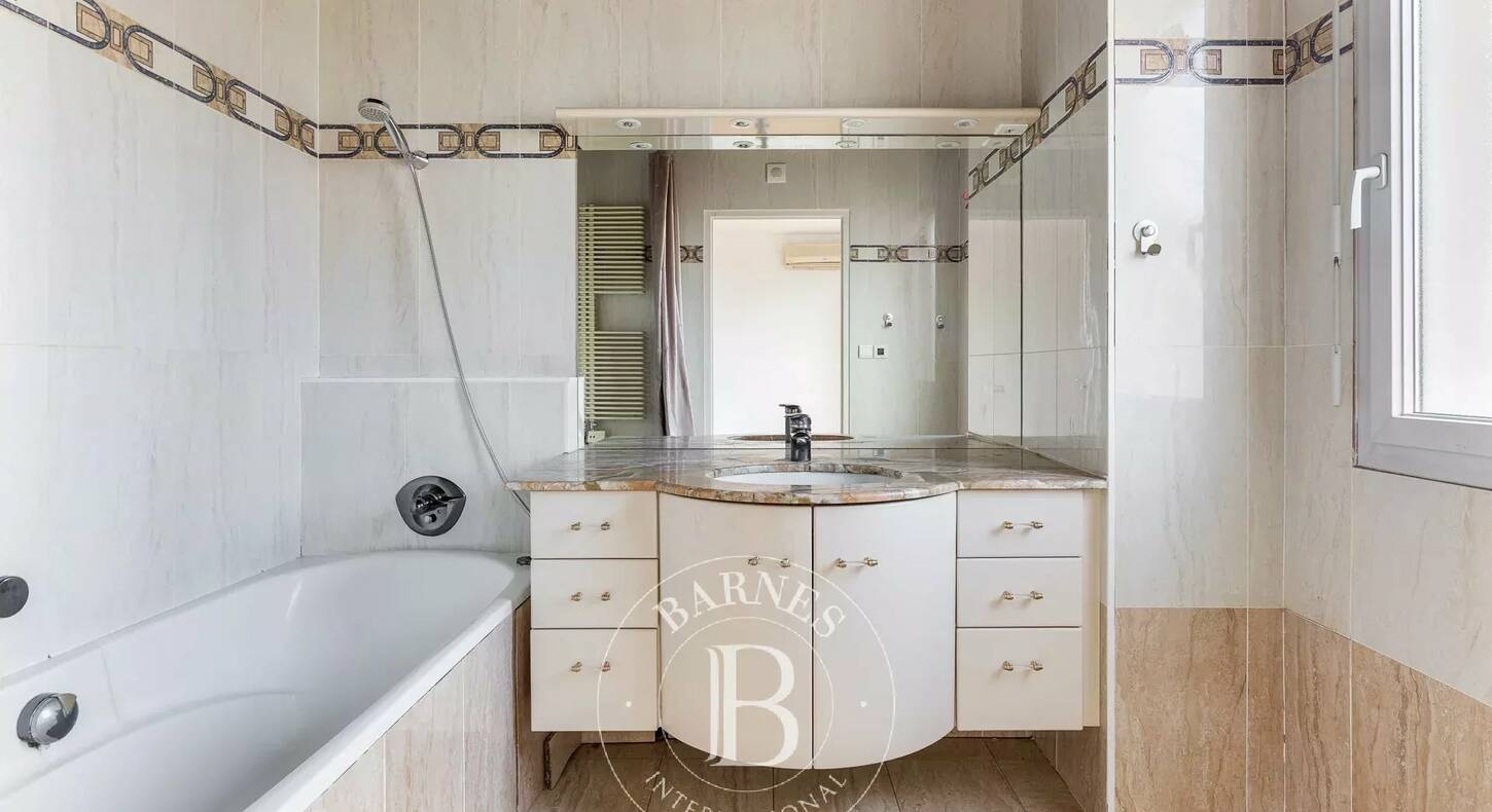 Show - BARNES Toulouse - Immobilier de luxe, appartements et maisons de prestige à Toulouse