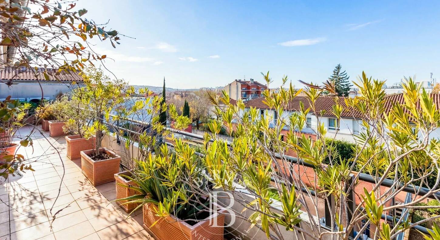 Show - BARNES Toulouse - Immobilier de luxe, appartements et maisons de prestige à Toulouse