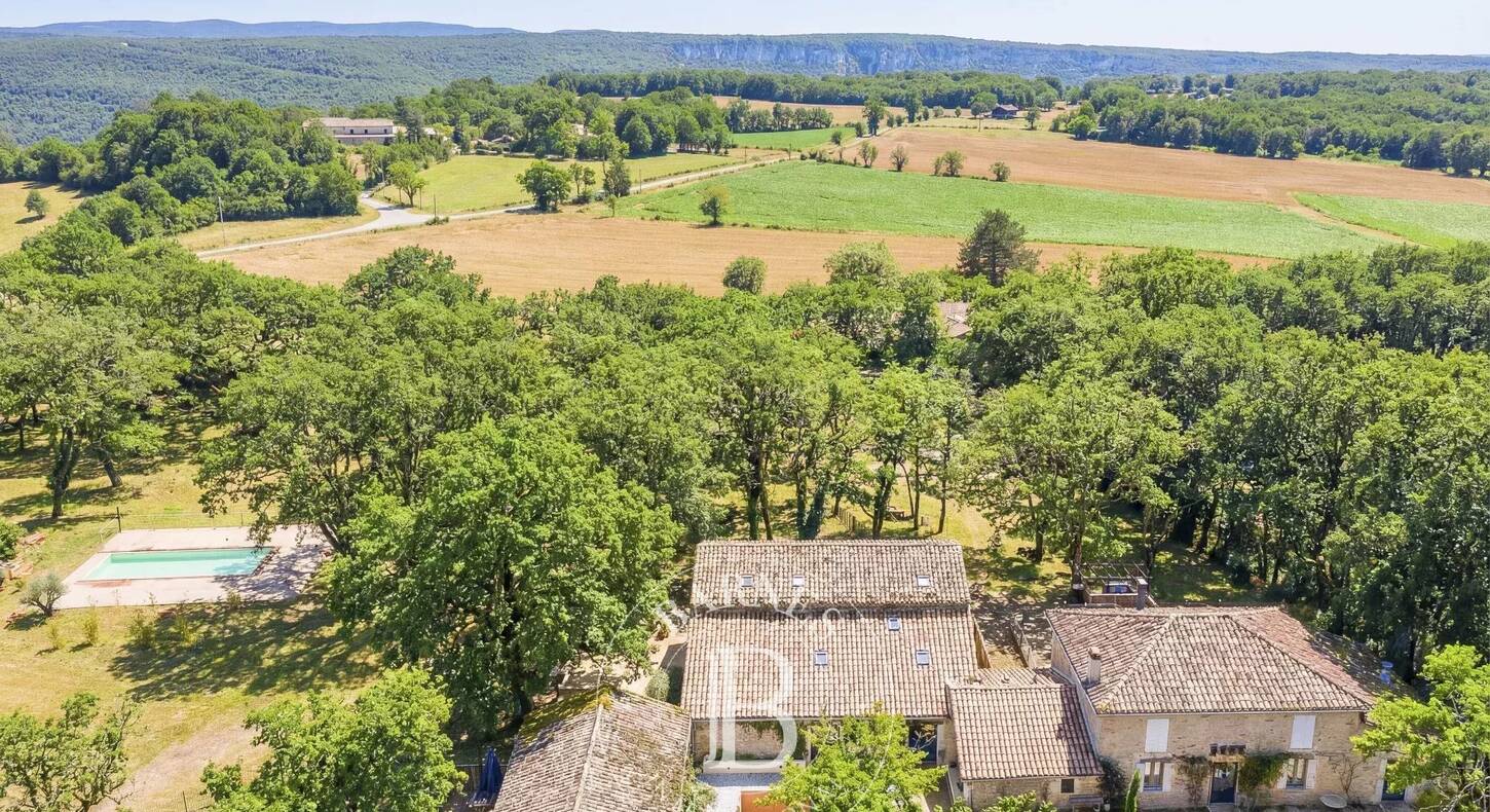 Show - BARNES Toulouse - Immobilier de luxe, appartements et maisons de prestige à Toulouse