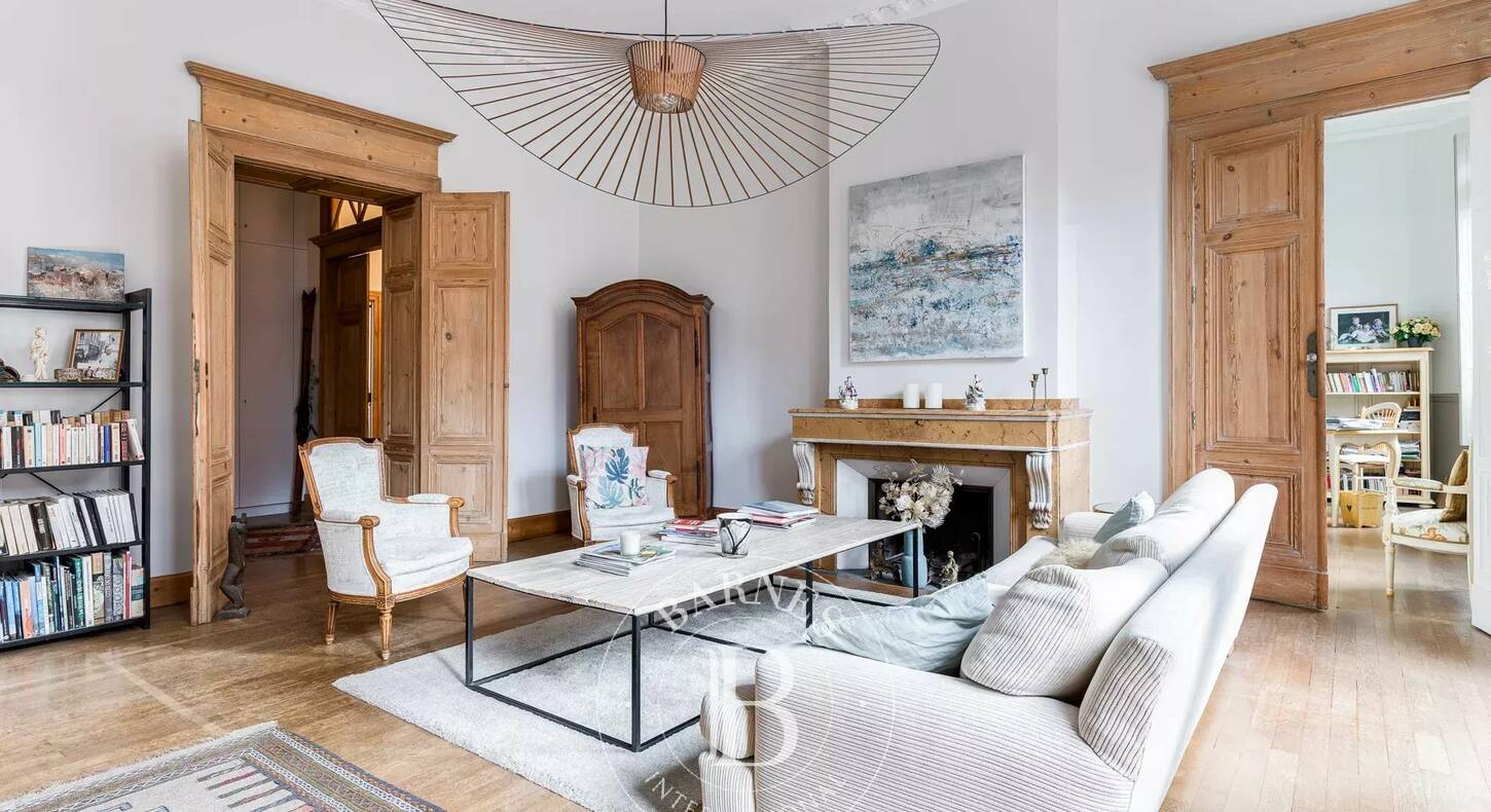 Show - BARNES Agency, luxury real estate in Toulouse