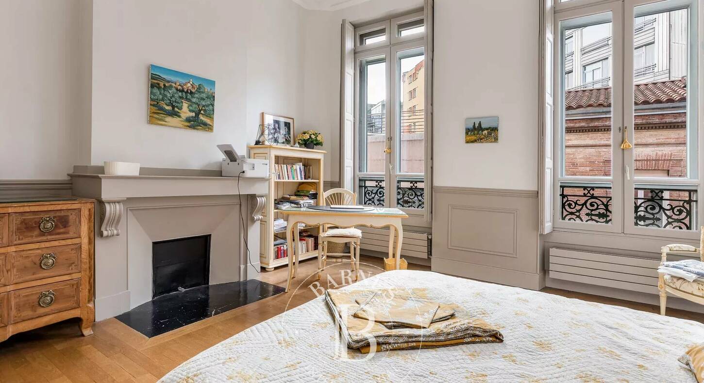 Show - BARNES Agency, luxury real estate in Toulouse