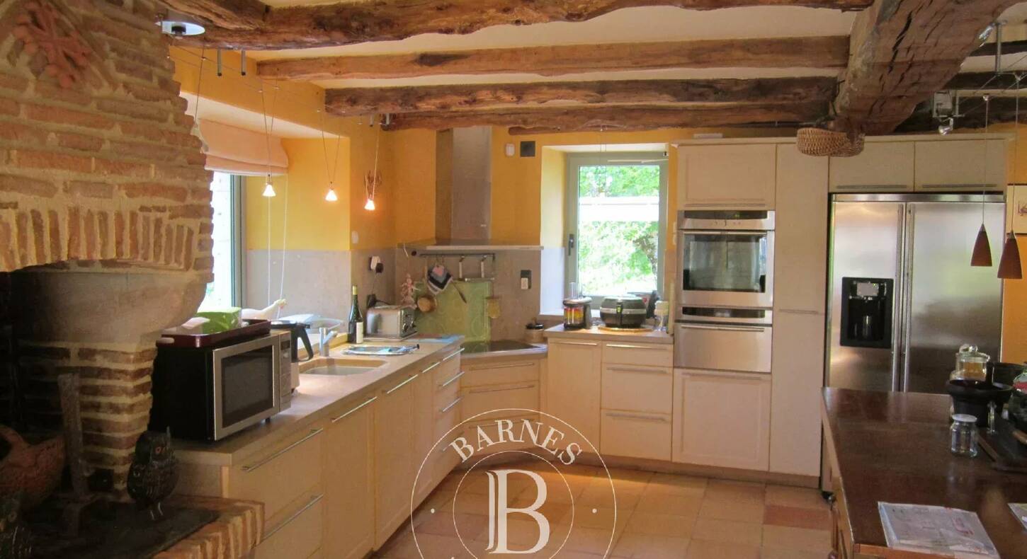 Show - BARNES Agency, luxury real estate in Toulouse