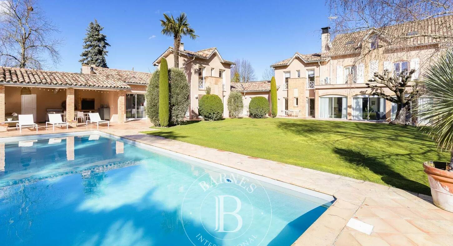 Show - BARNES Agency, luxury real estate in Toulouse