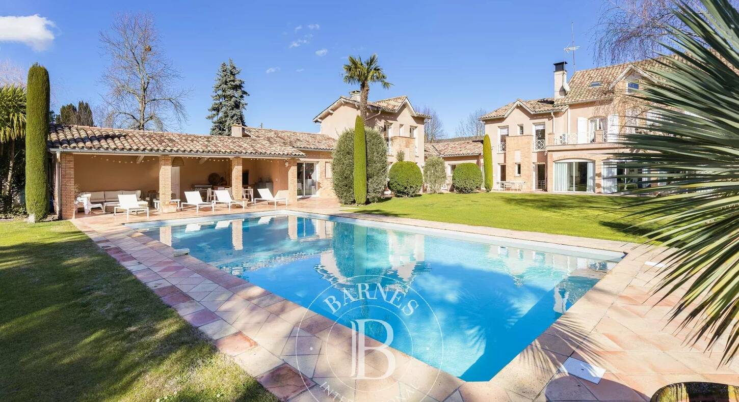 Show - BARNES Agency, luxury real estate in Toulouse